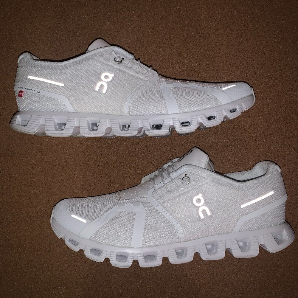 ON Cloud 5 Men's Running Shoe Size 10.5